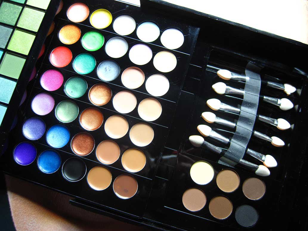 Make-up-Treasurebox-55---Nagelfabriek-Blog