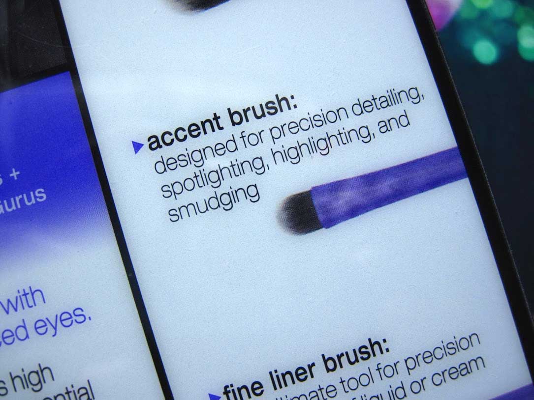 Real-Techniques-Accent-Brush-12